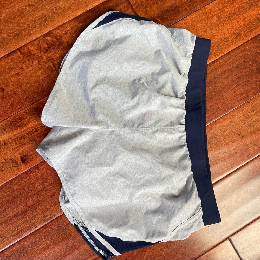 Under armour shorts women’s large gray navy loose built in brief heat gear